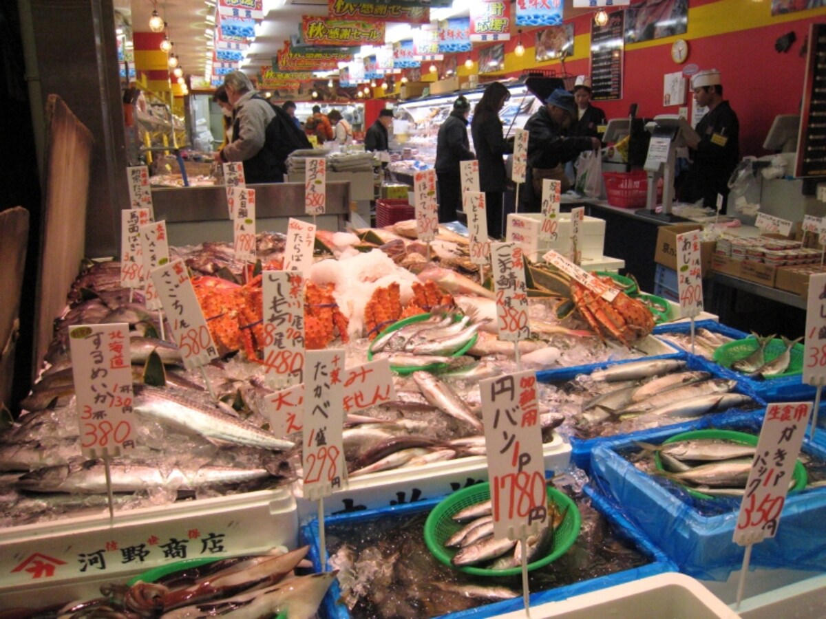 魚屋店頭