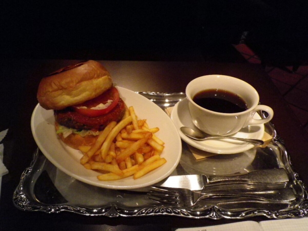 オリジナルバーガーとポテト・ドリンクセット　950円