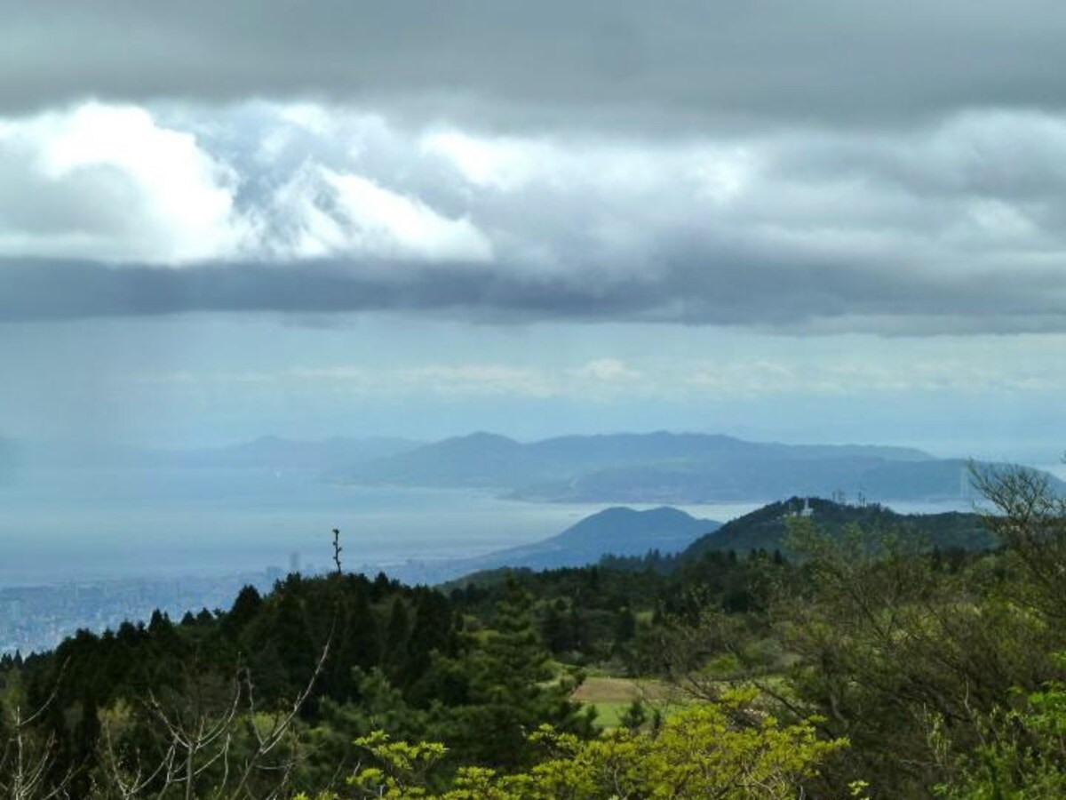 大阪や淡路島まで眺めることのできる眺望