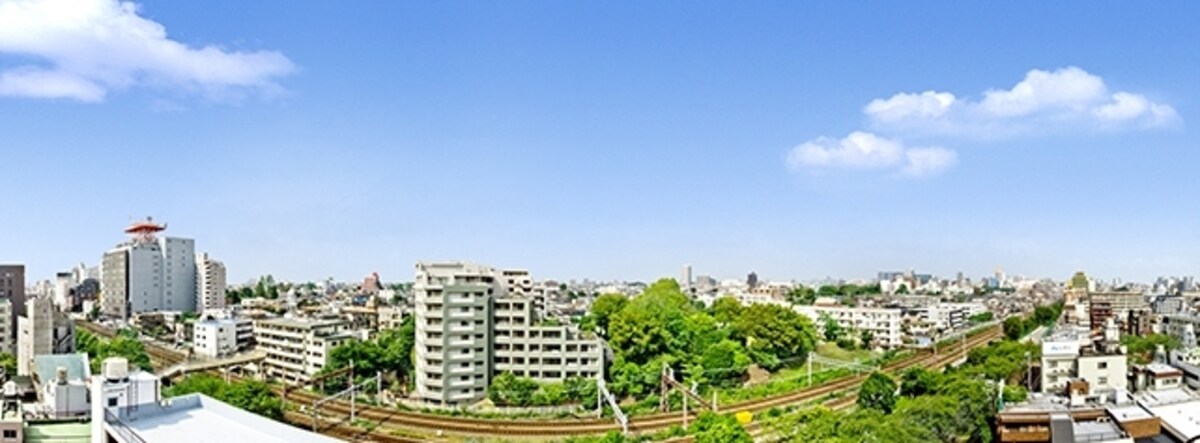 明るく開放的な眺望が広がる　※現地（10階相当）より平成24年10月撮影したもので、実際の住戸からの眺望ではありません