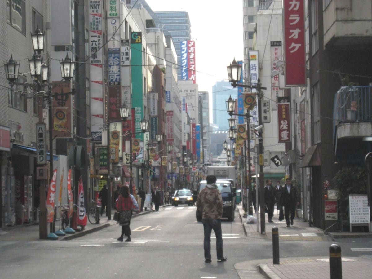 八重洲仲通り