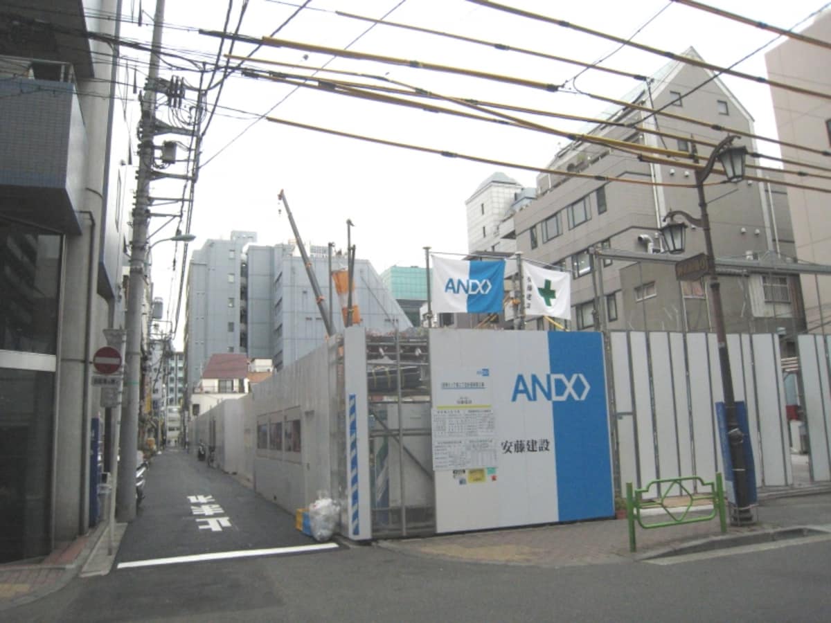 マンション建設現場