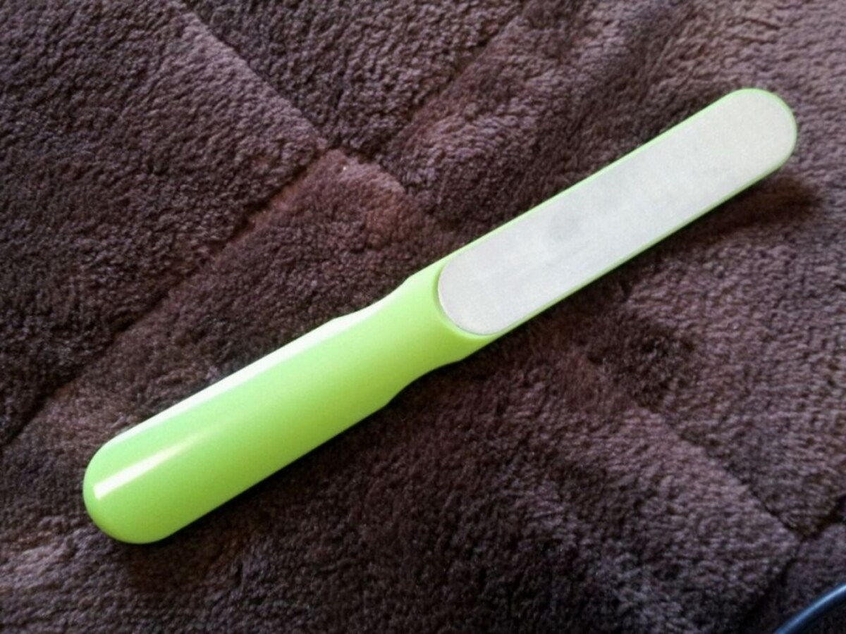 ダイソーの爪みがき