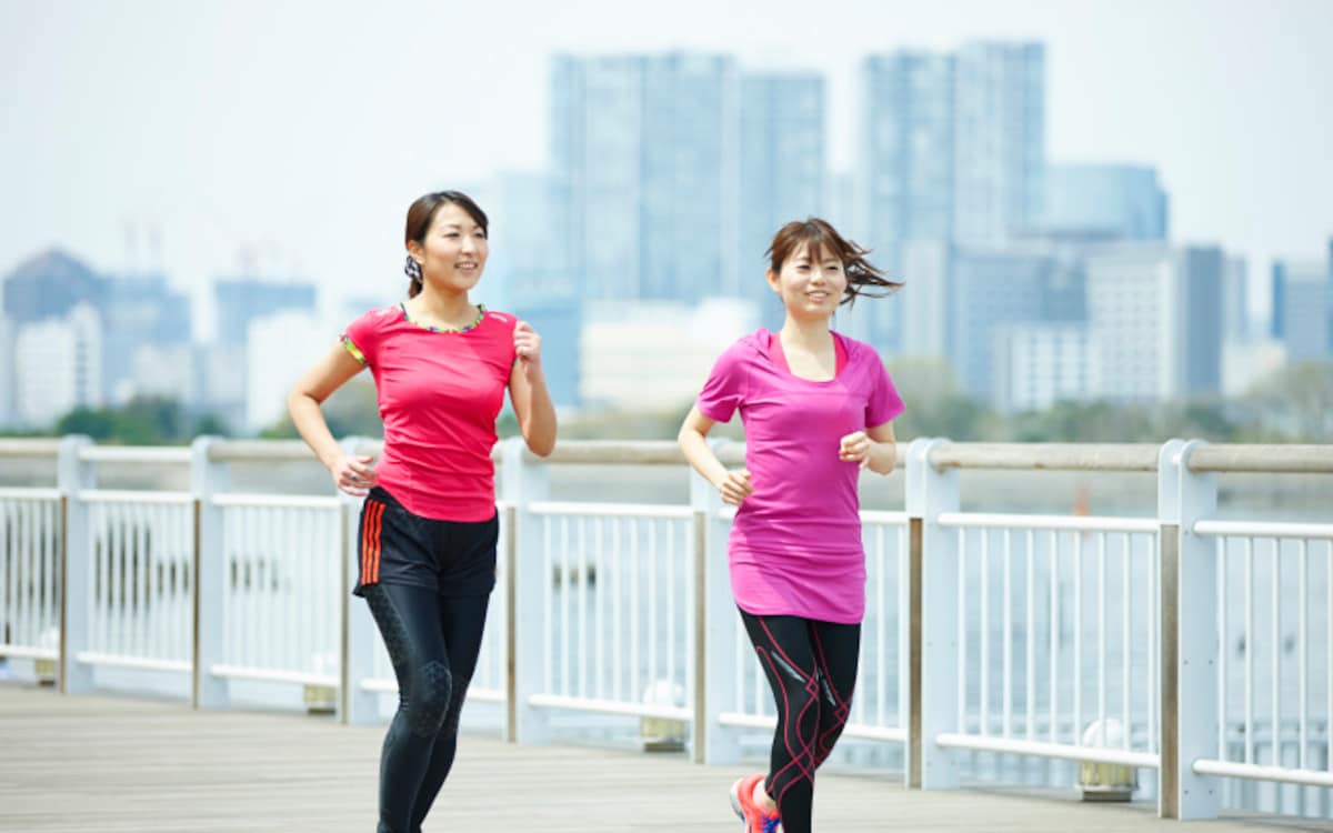 ランニング人口はますます増加中！おしゃれなウェアやシューズが多いことも、女性から人気のスポーツになった大きな要因です