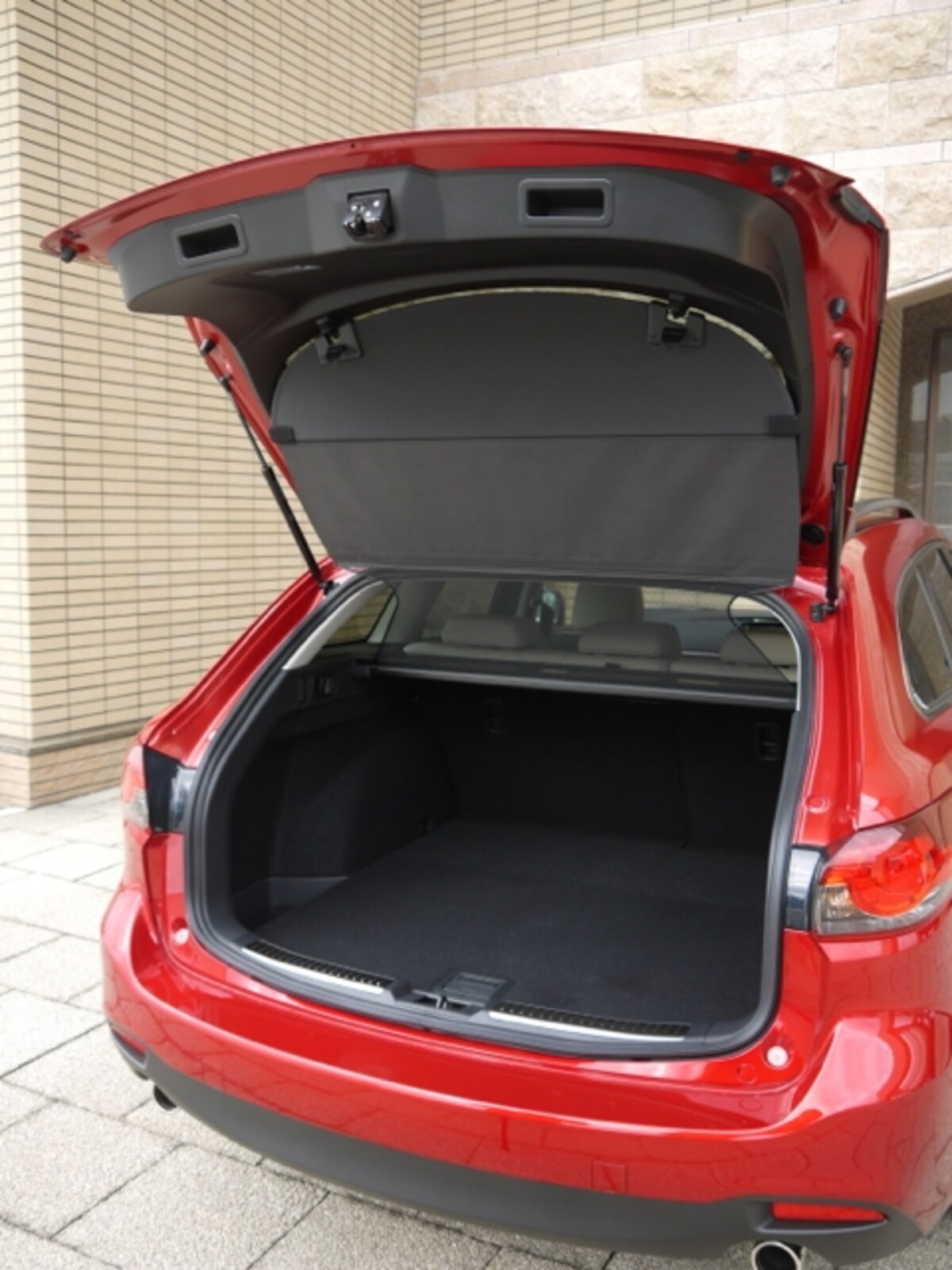 ワゴン荷室