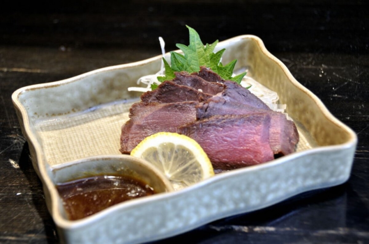 鹿肉のタタキ