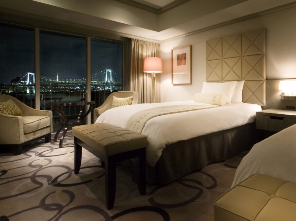 2人きりの温かいお部屋でリラックスして夜景を堪能