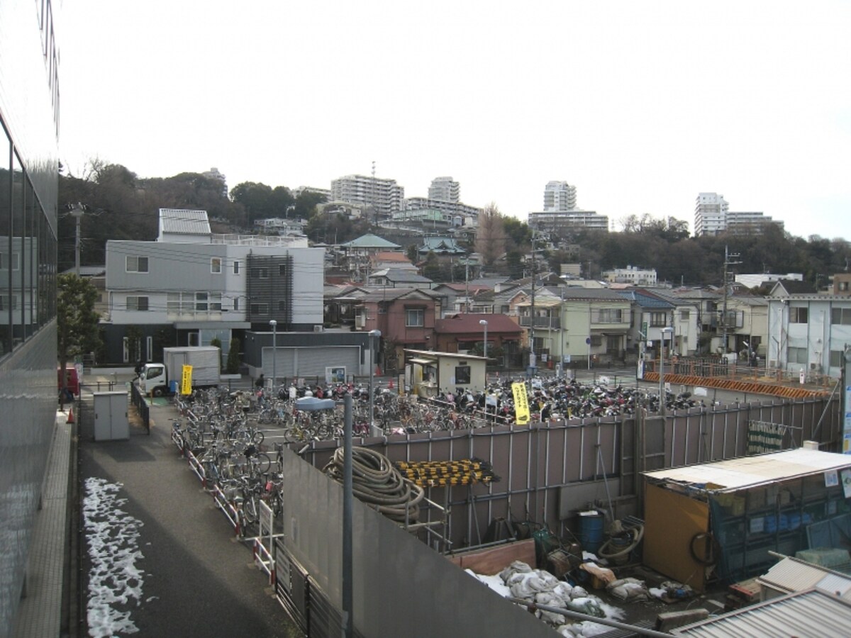 南側の傾斜地