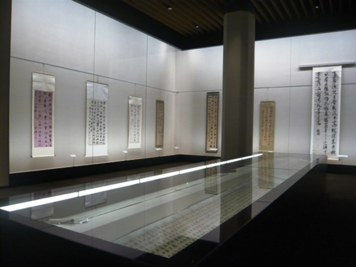東洋館８室　中国の書跡の展示風景