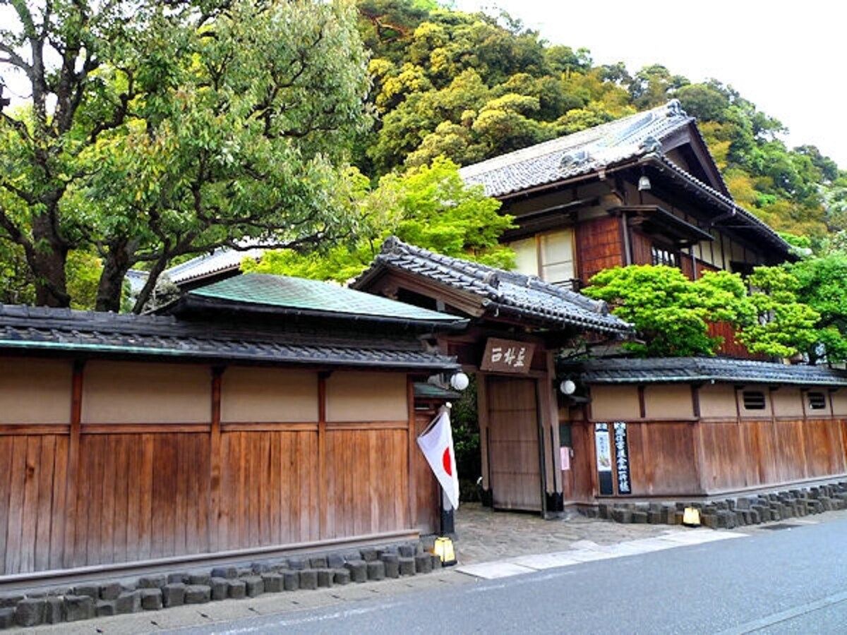 西村屋本館
