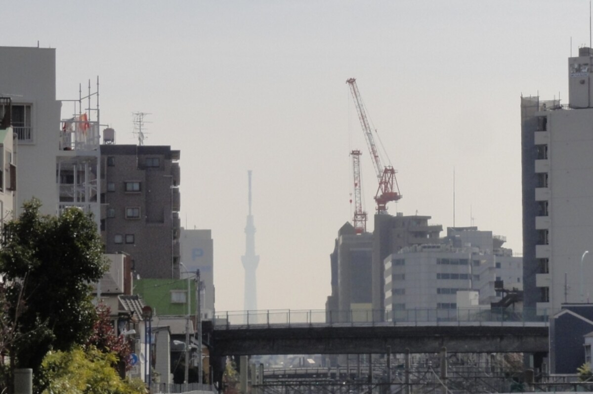 思わず地図を確認。なるほど、ここから山手線（外回り）は西へ向かう