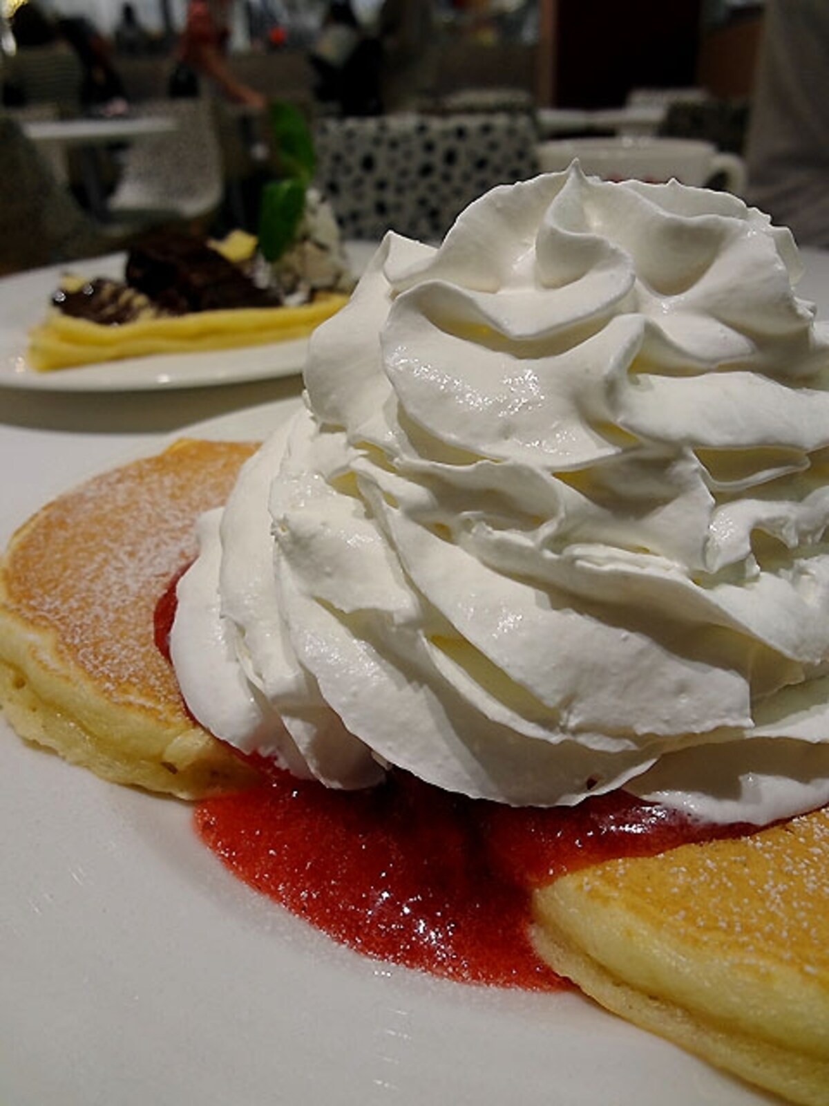 ストロベリー＆もりもりクリームのパンケーキ