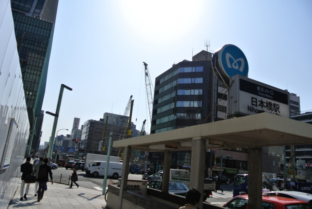 日本橋駅の交差点