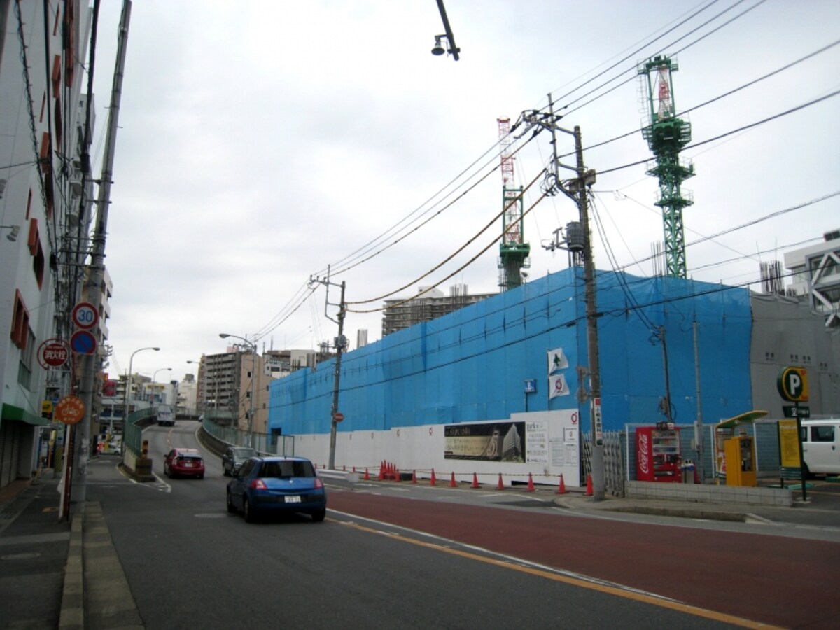建設中のマンション