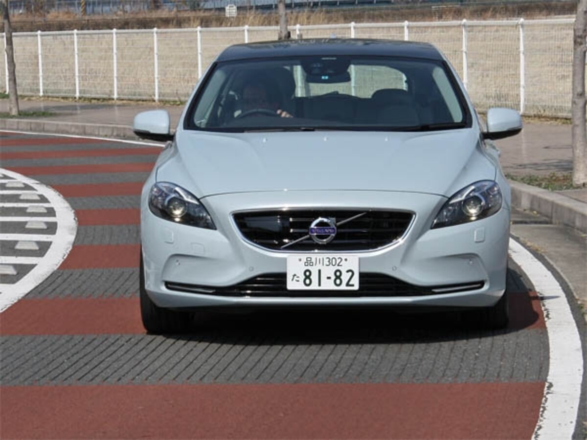 ボルボV40