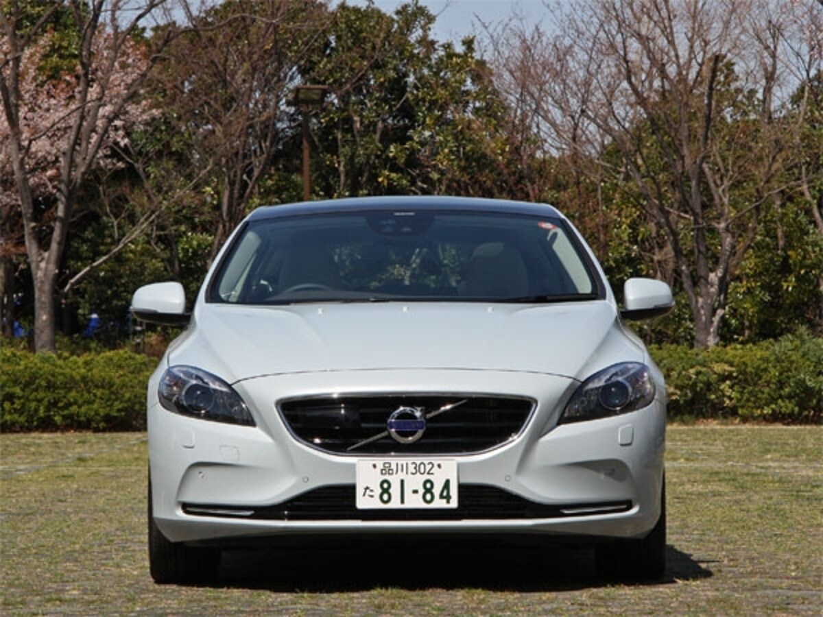 ボルボV40