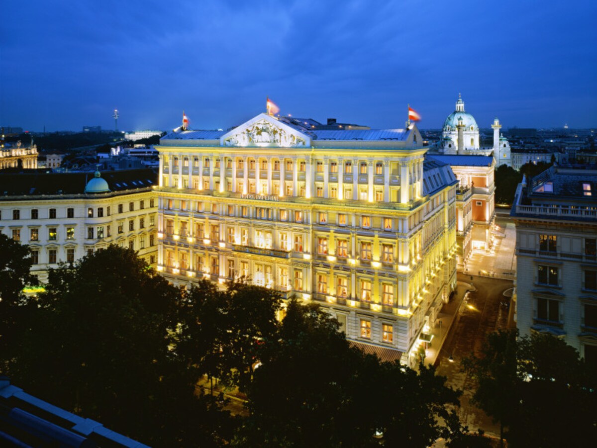 ホテル・インペリアルの夜景