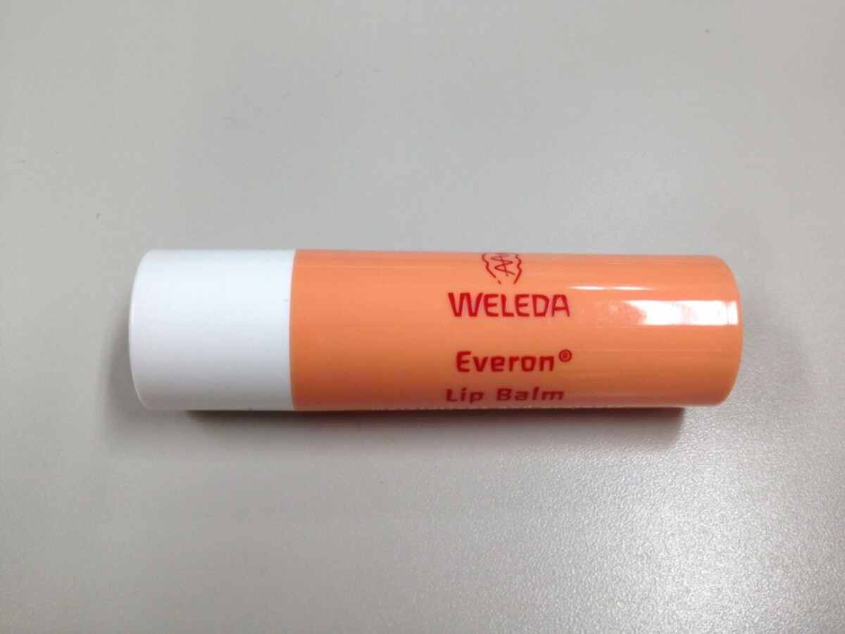 WELEDAのリップスティック