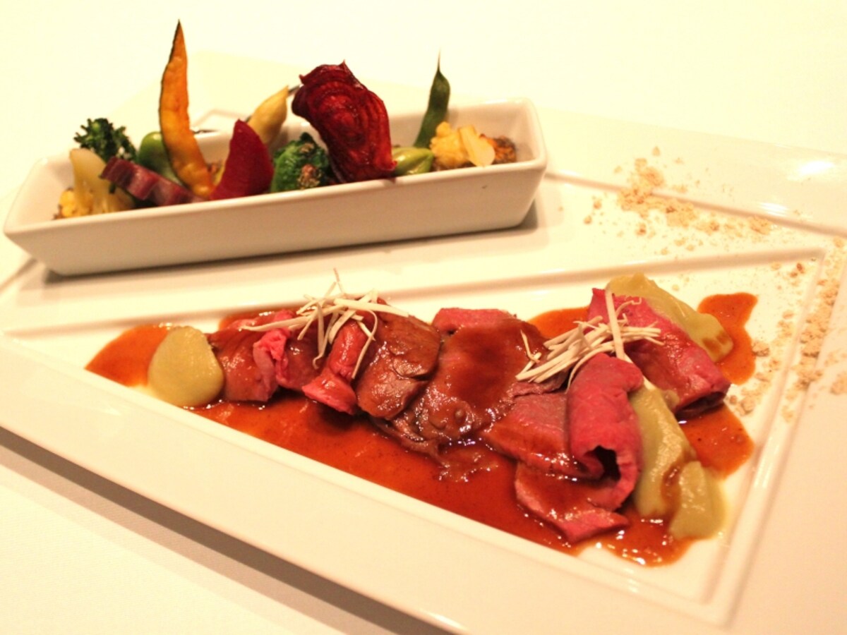 メイン「国産牛肉のロティ」