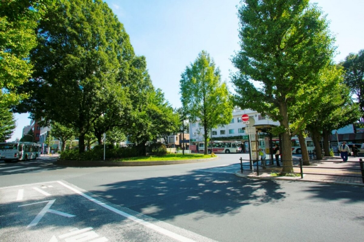 三鷹駅北口（徒歩10分／約780m）