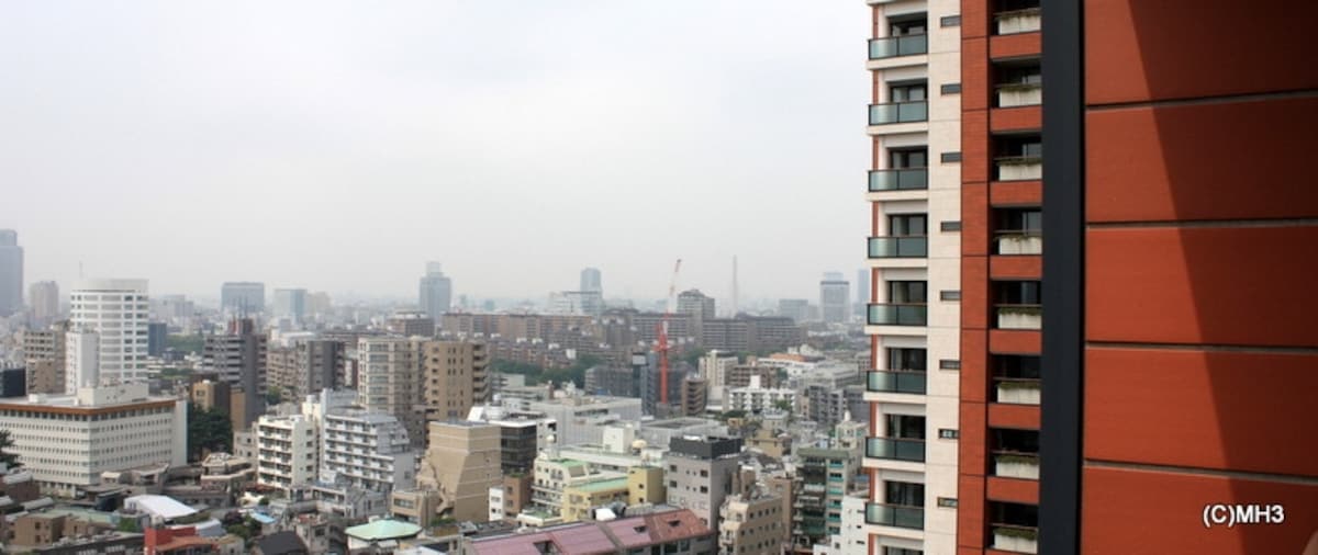 バルコニーから南西方向を望む