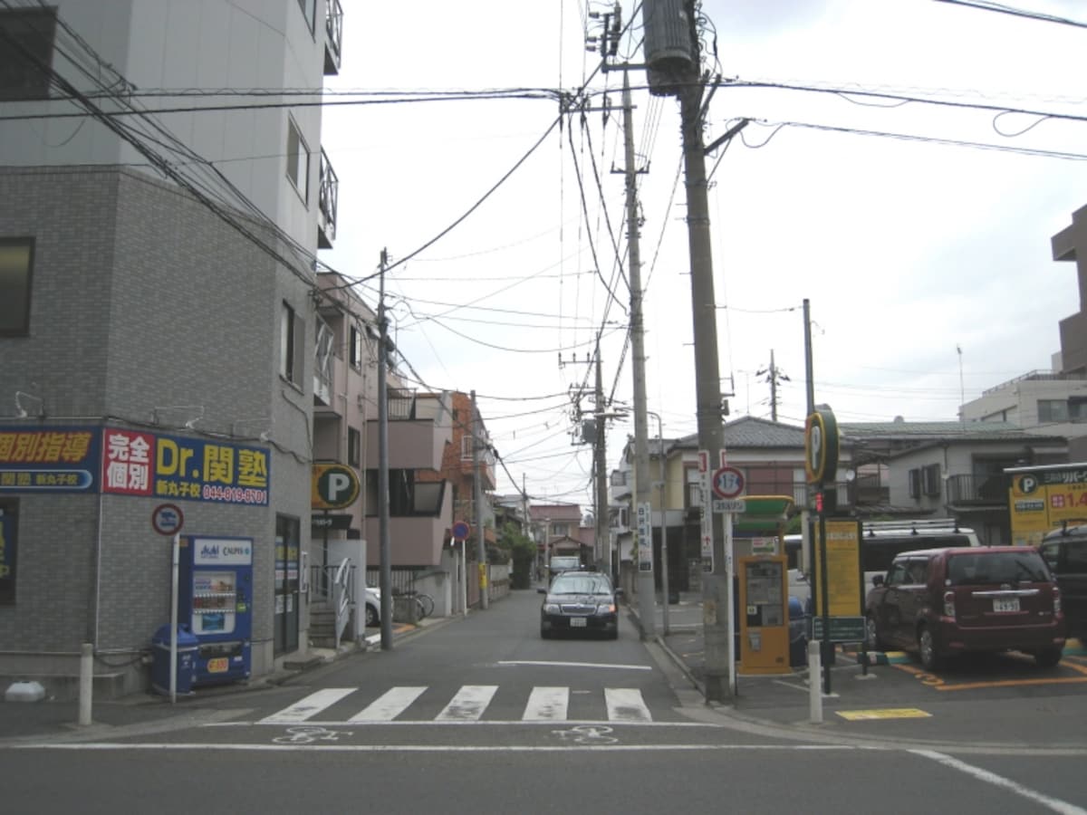 中原街道沿いの住宅地