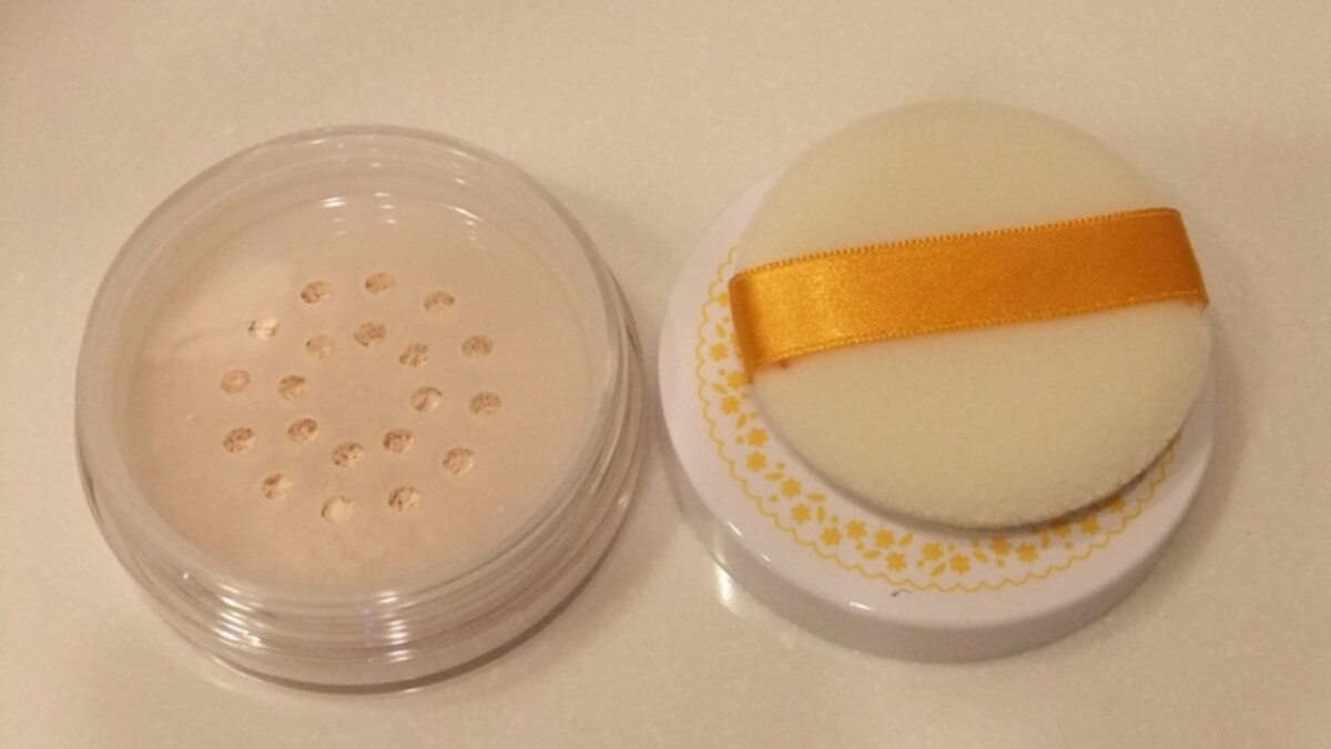 小林製薬のUVパウダー「ヒガサンヌ」