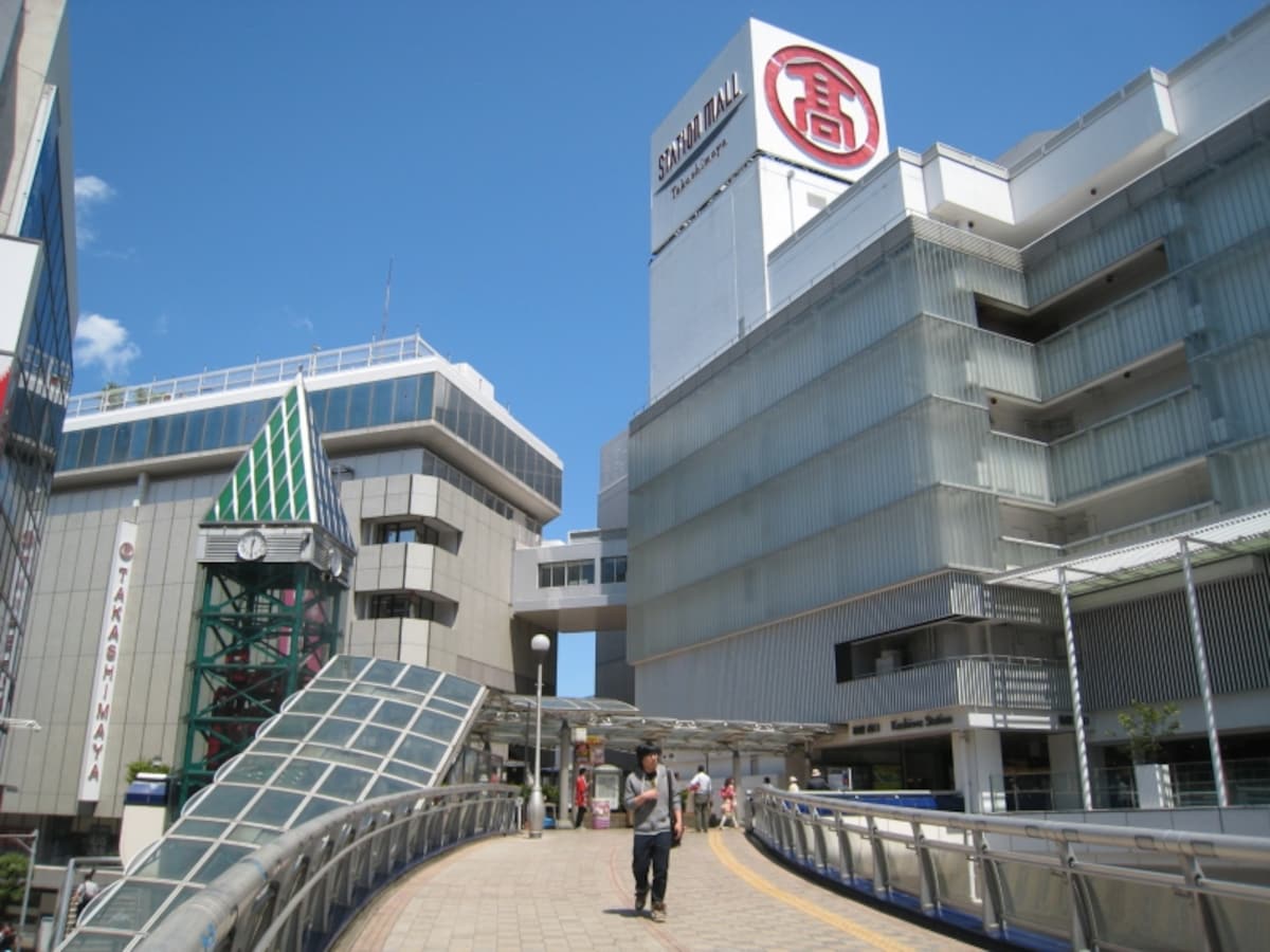 西口側
