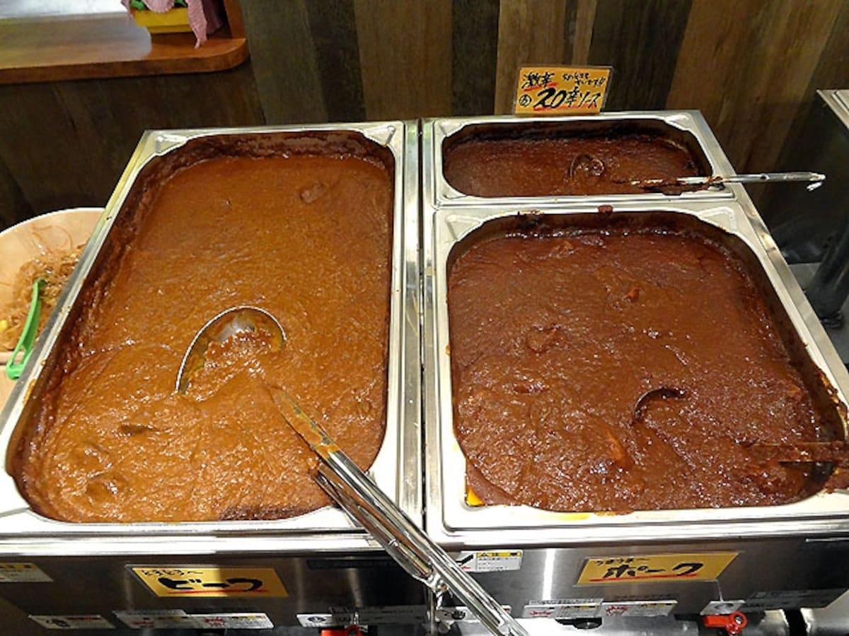 もうやんカレー カレーブッフェ台