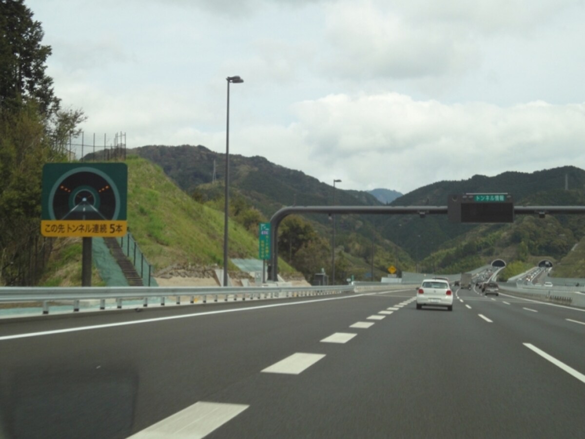 新東名高速道路