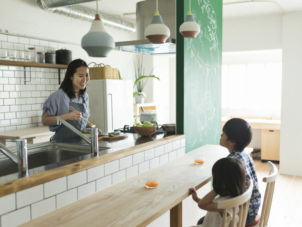 子育てしやすい対面キッチン
