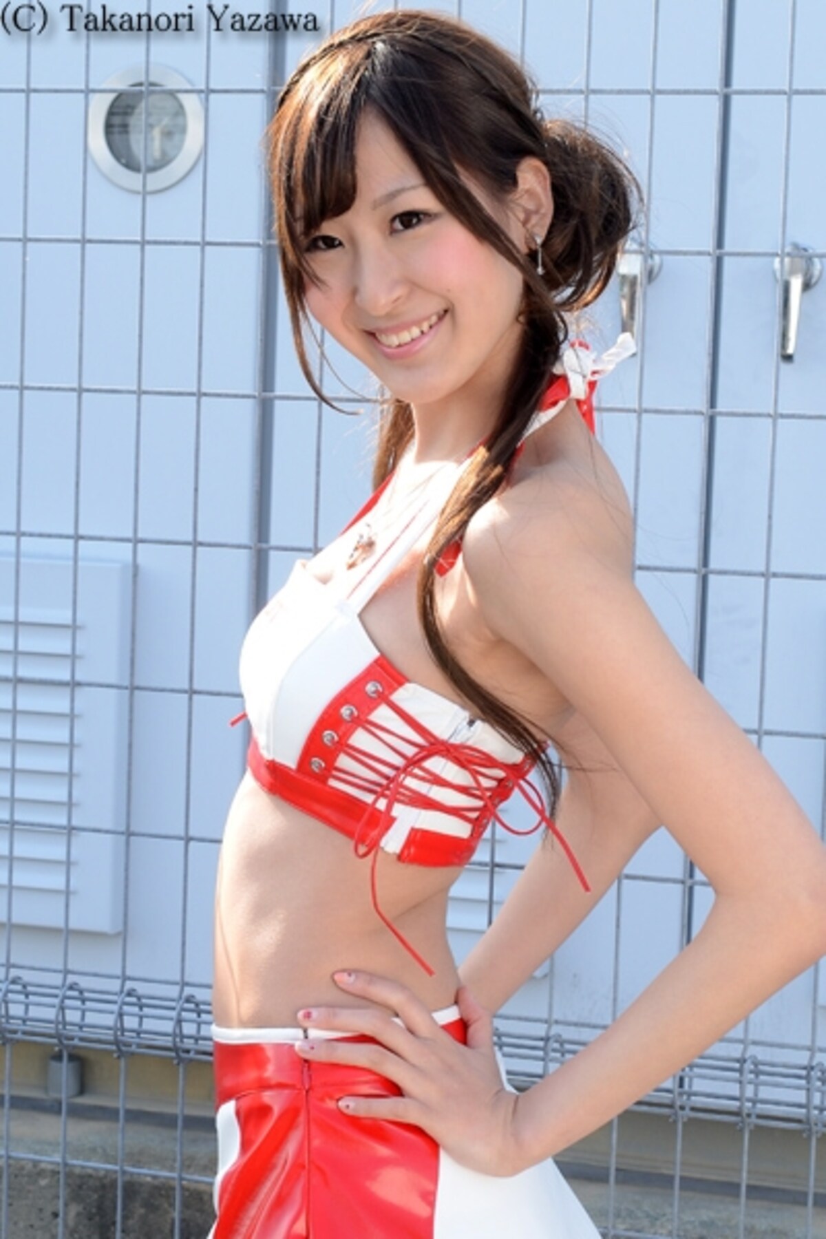 山本捺生／AUTECH レースクイーン