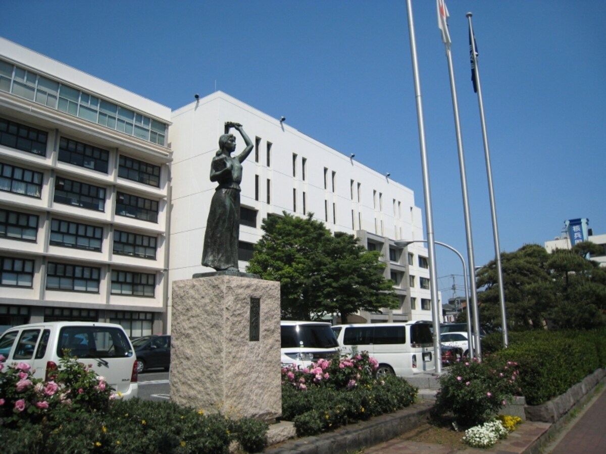 市川市役所