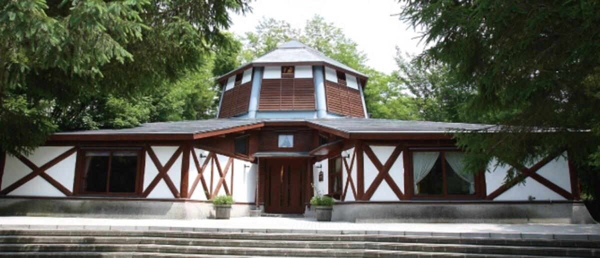 軽井沢の絵本の森美術館