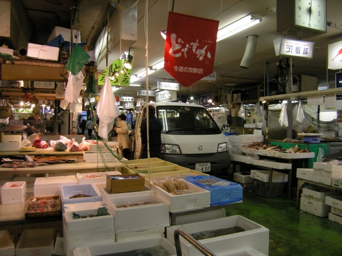 「名古屋駅前柳橋中央市場」