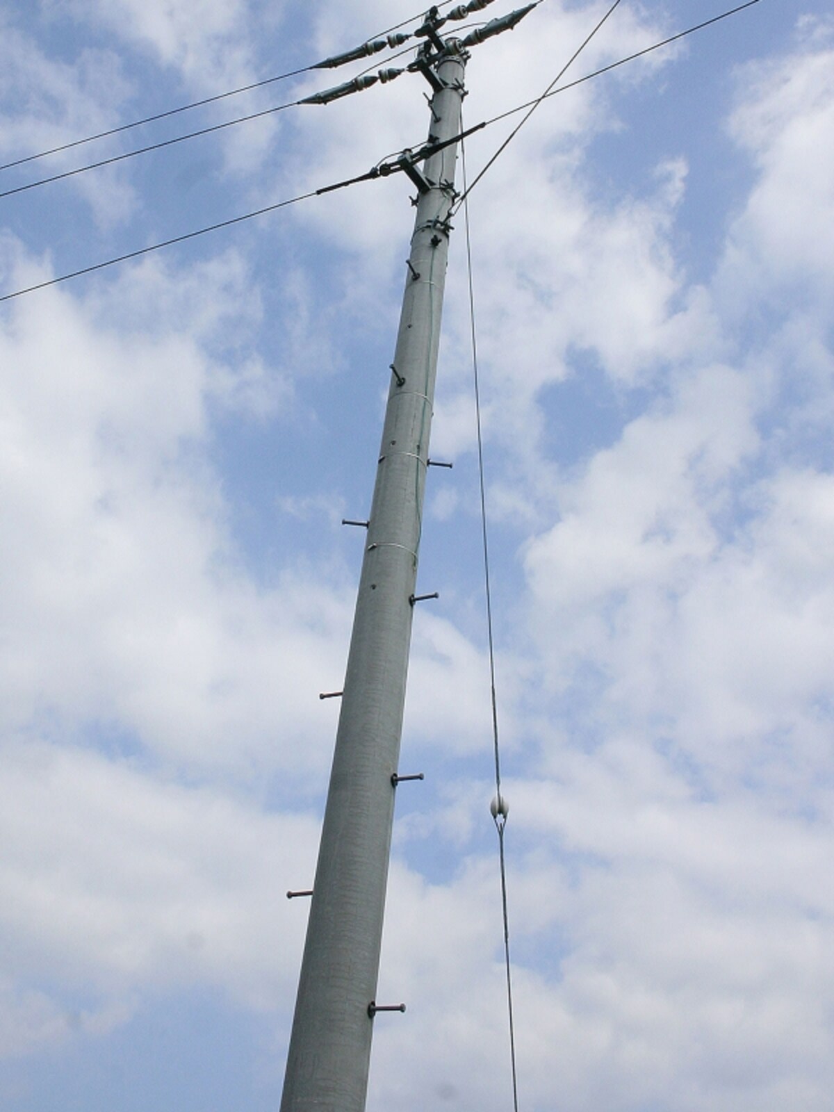 電柱の足場ボルト