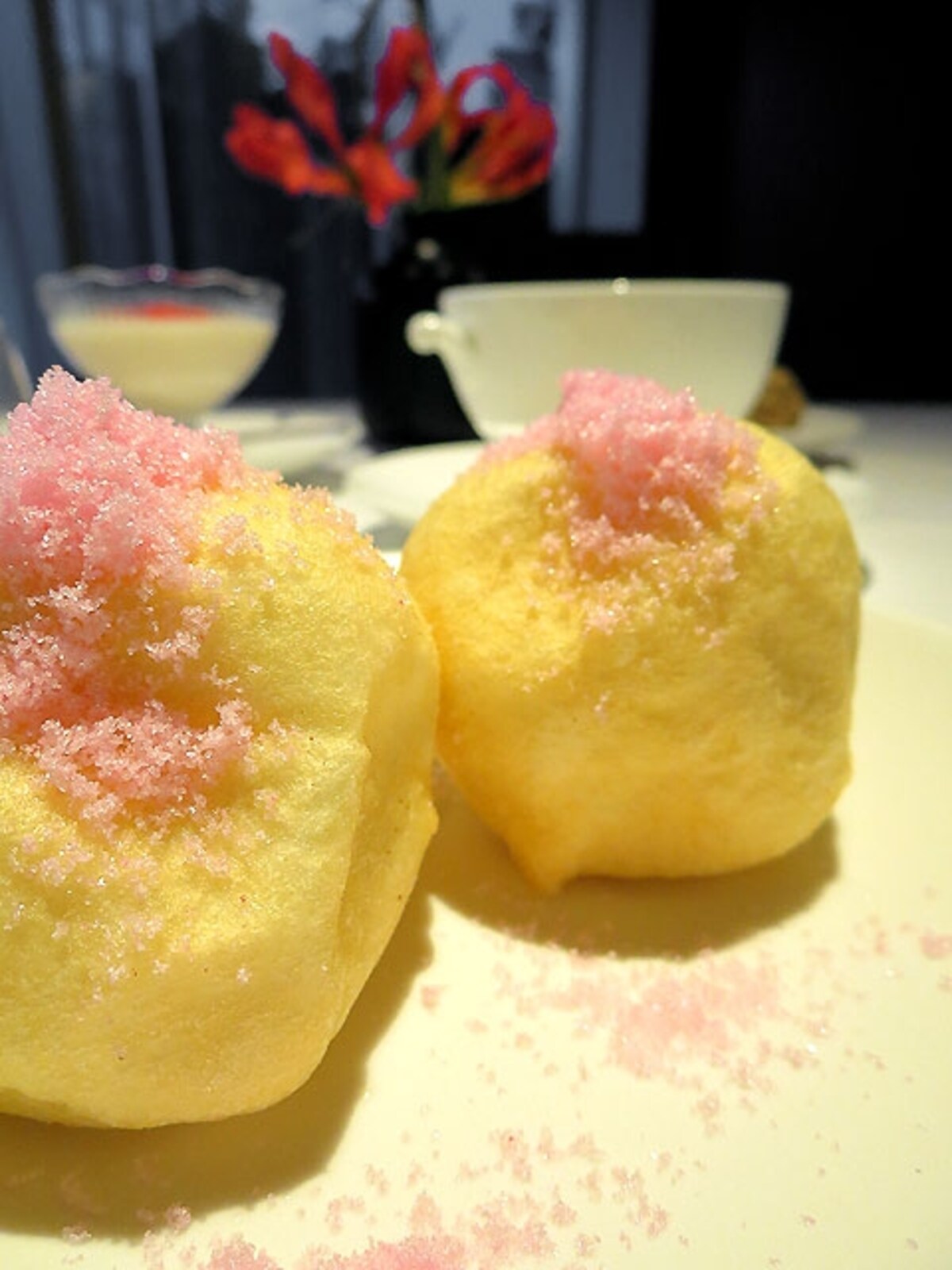 餡入り バナナのメレンゲ揚げ