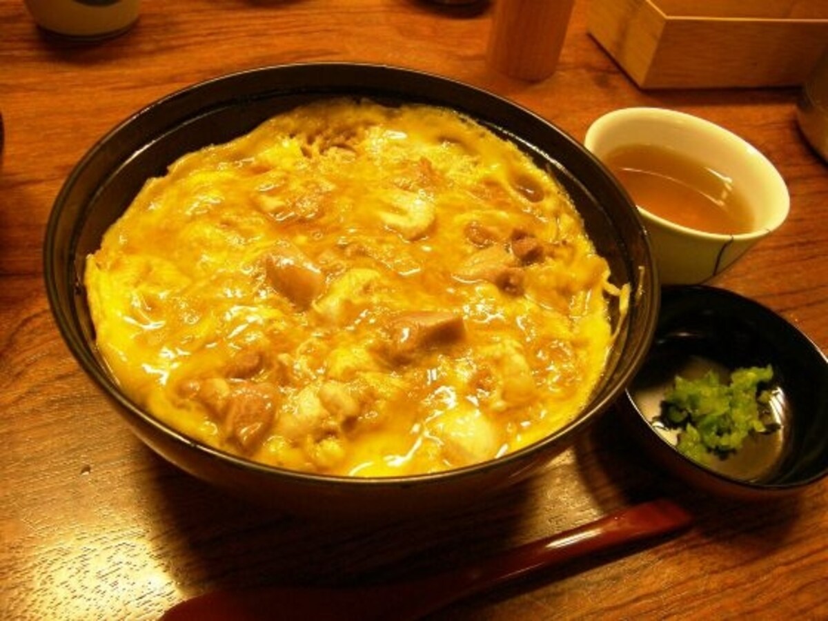 名物の「元祖親子丼」