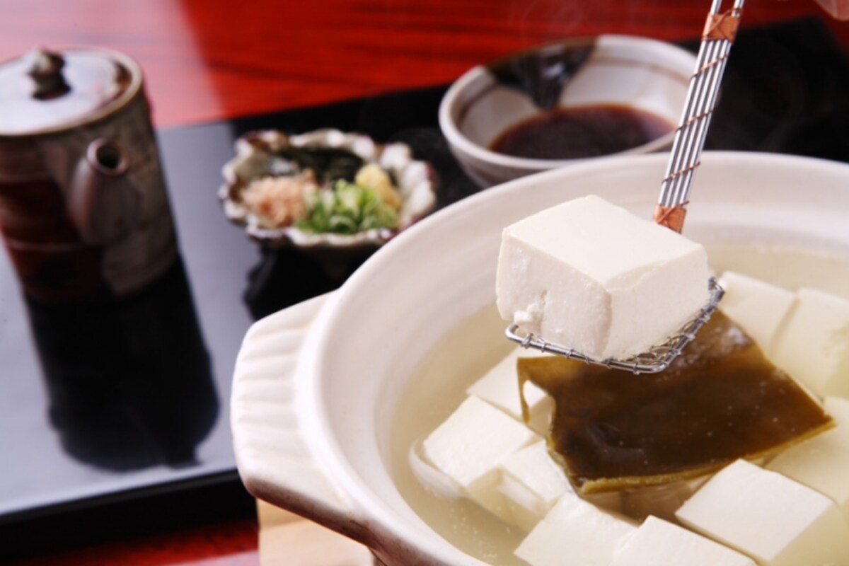 「八千代」の湯豆腐