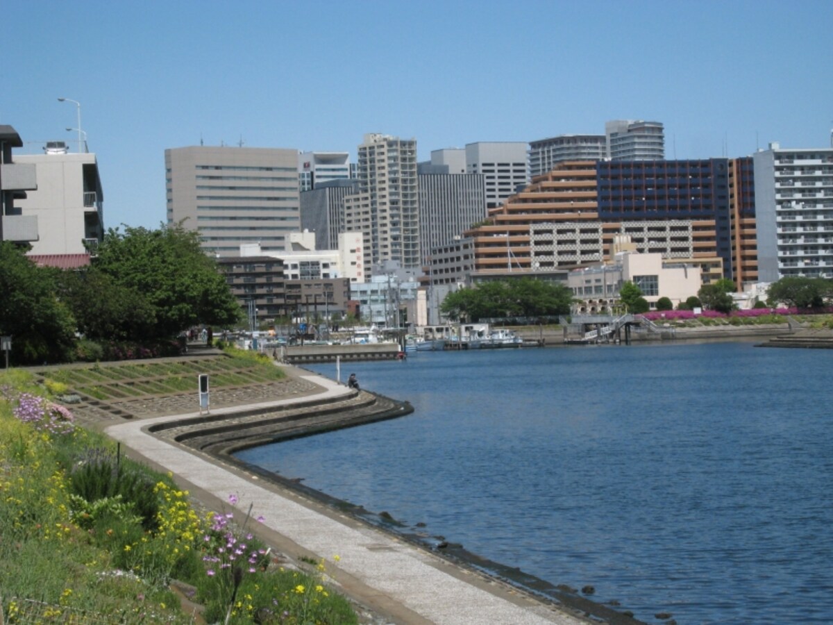 勝島運河から京浜運河方面