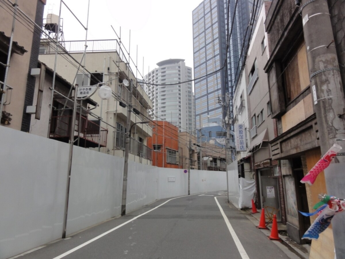 解体作業が着々と進んでいる