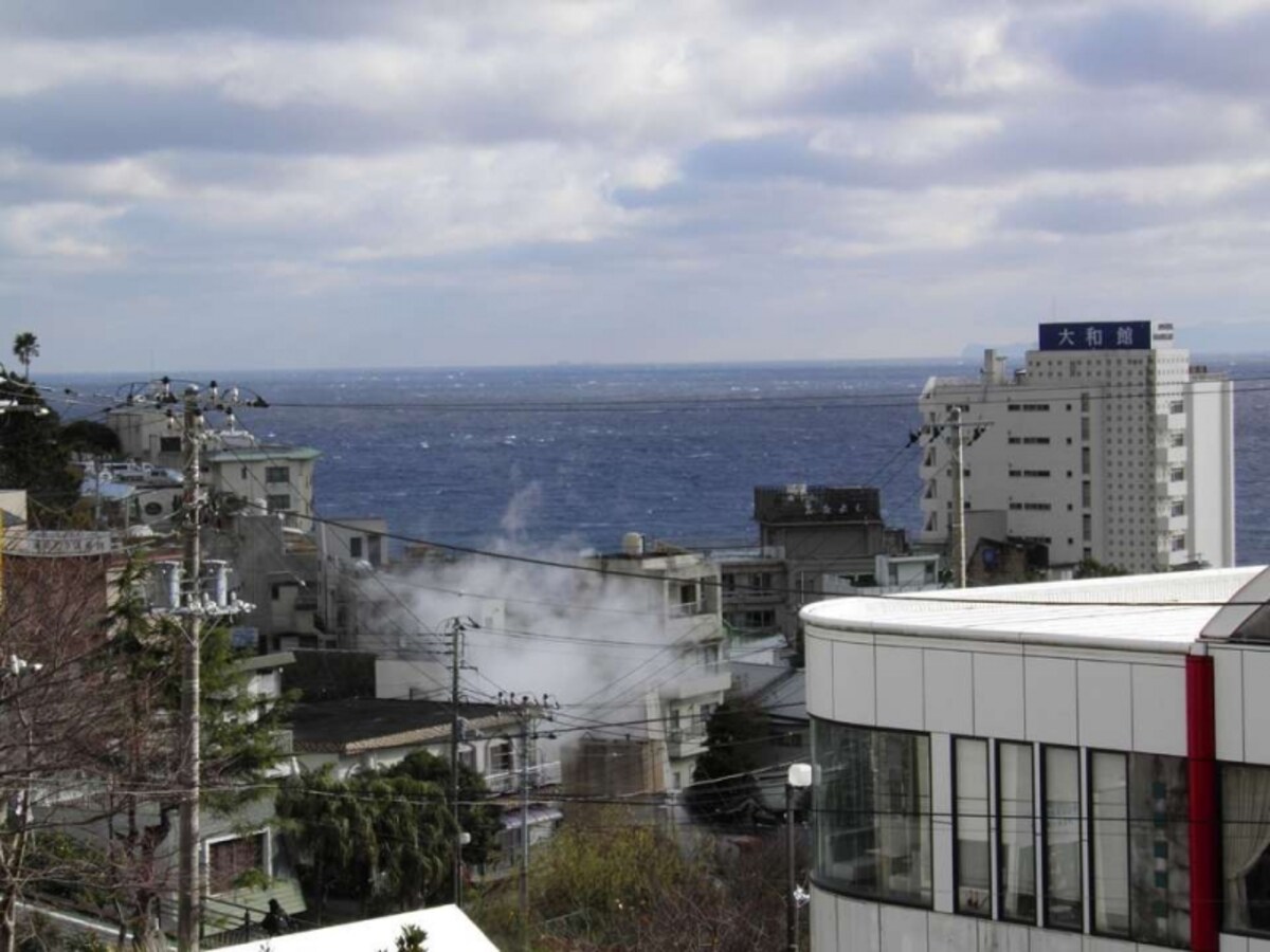 伊豆熱川温泉の温泉街