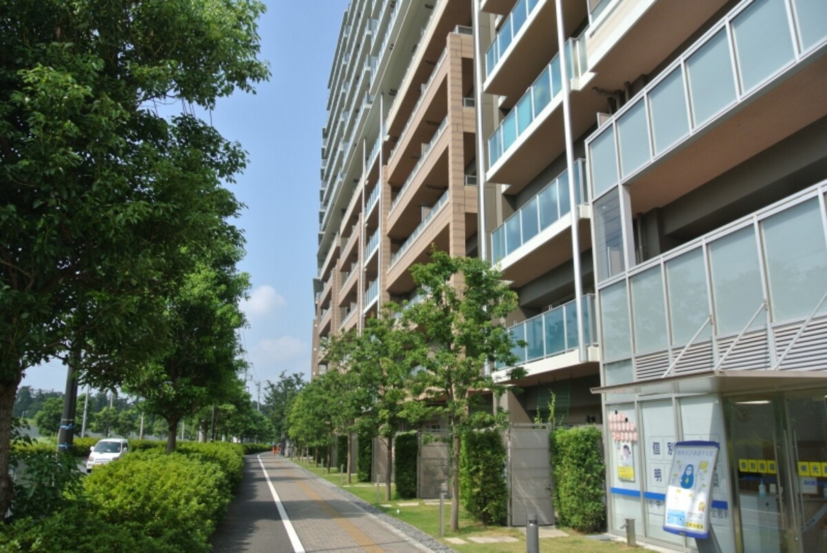 柏の葉キャンパス弐番街の外周部の街並み