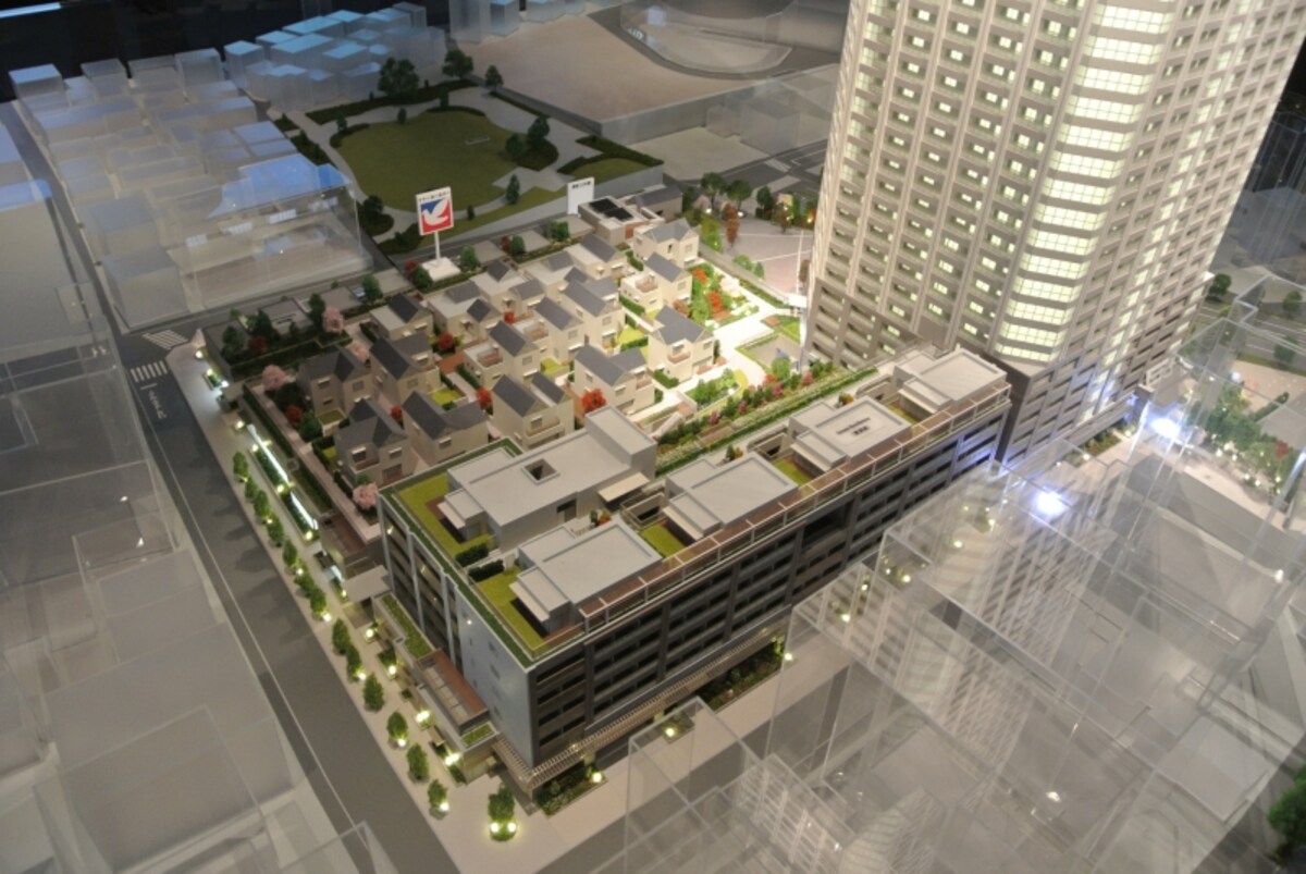 Tomihisa Crossのペントハウス住宅「Pentterrace」