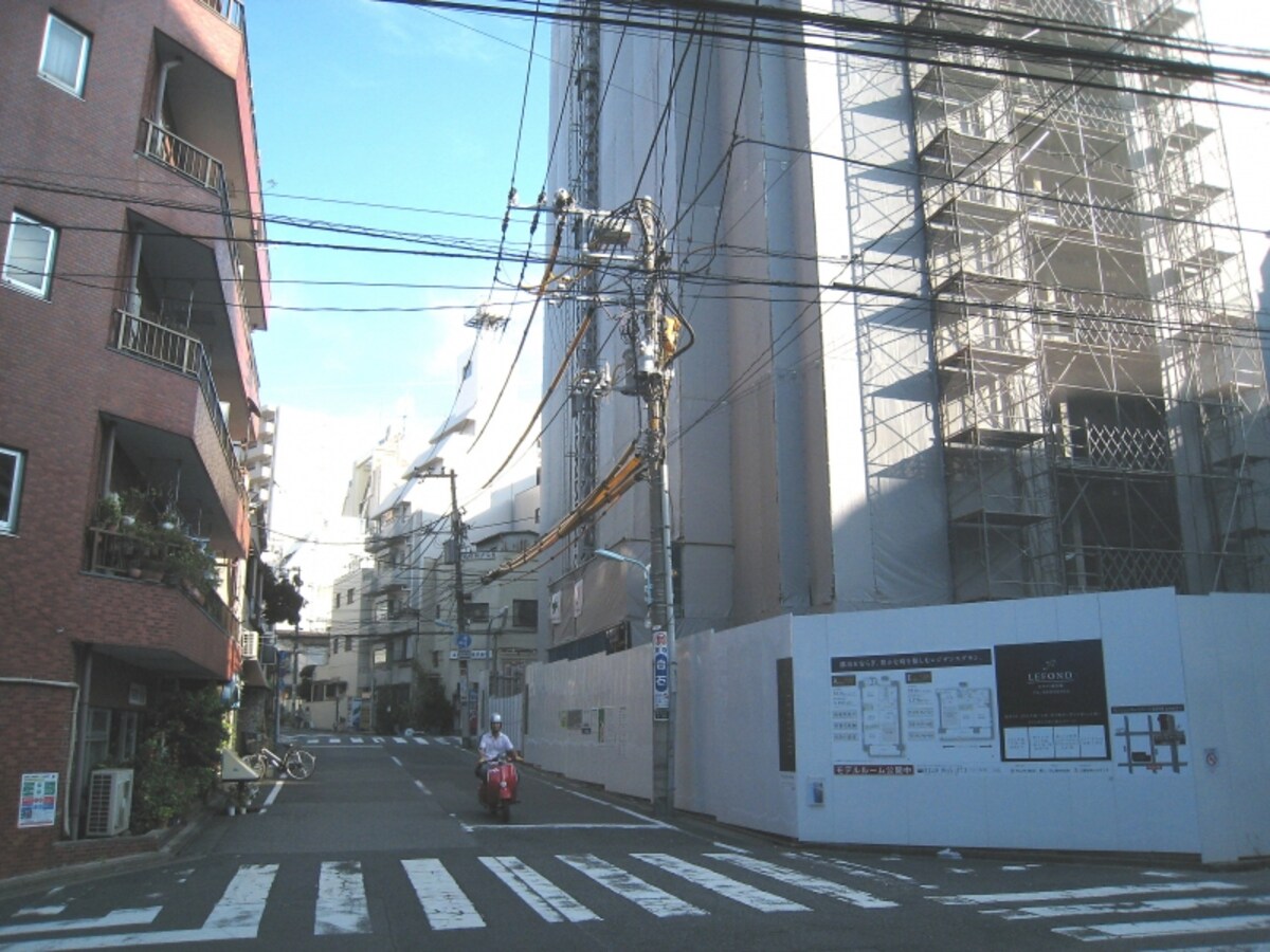 建設中のマンション