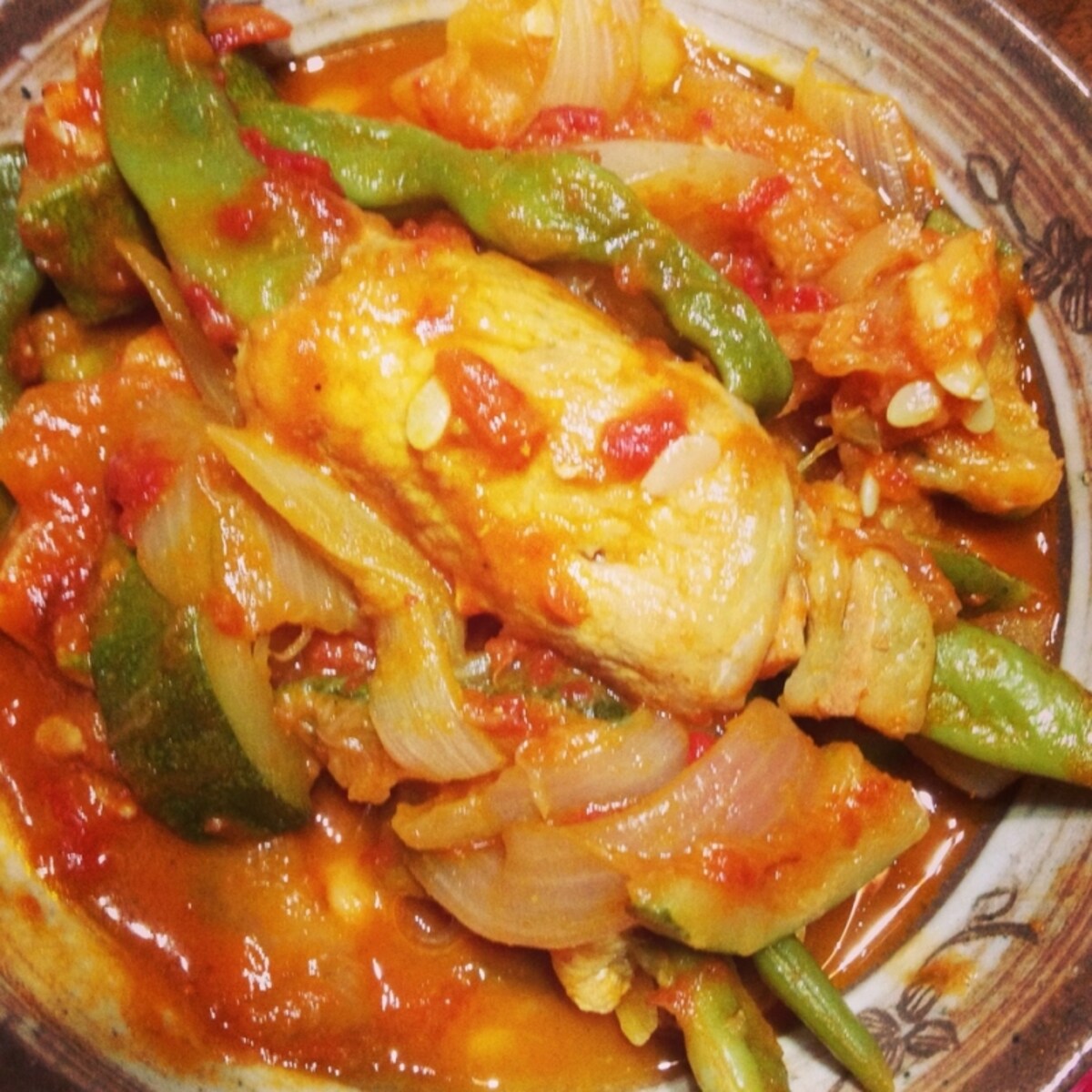 アスパラの豚肉巻のトマトソース煮
