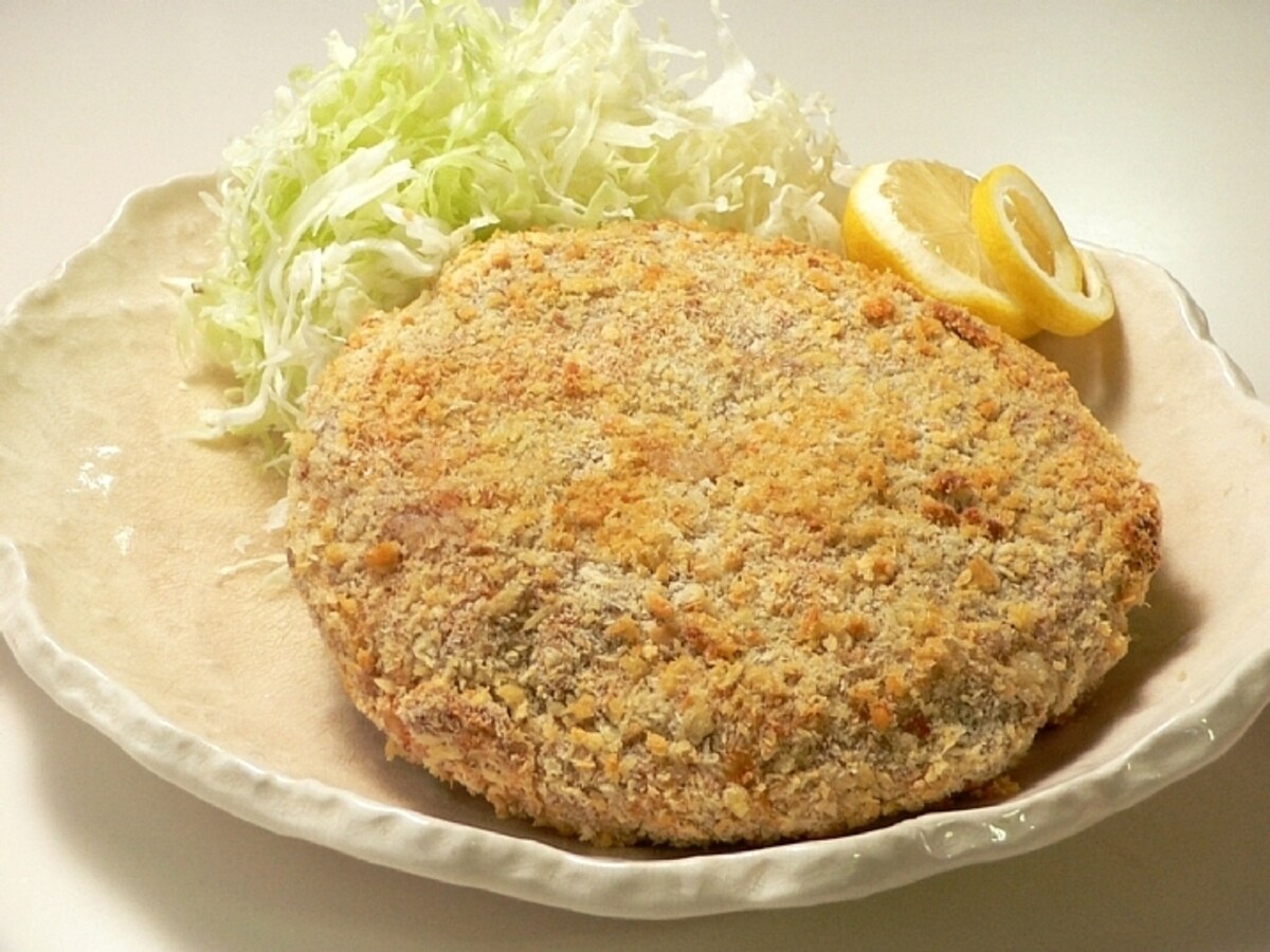 ノンオイルフライヤーで巨大メンチカツ