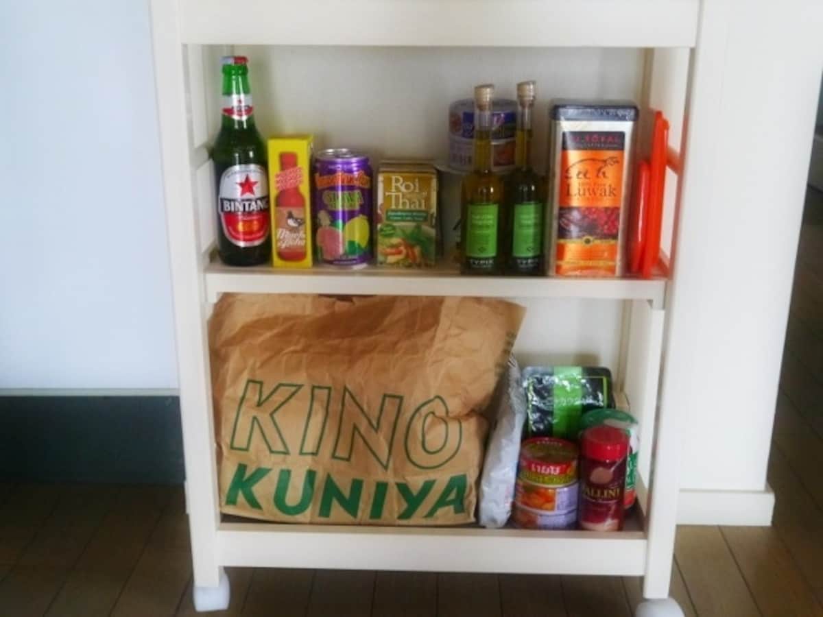 キッチンワゴンで「見せる収納」
