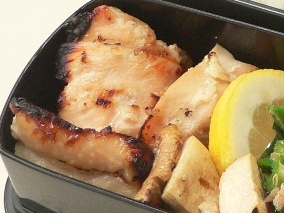 「塩麹焼き鳥弁当」