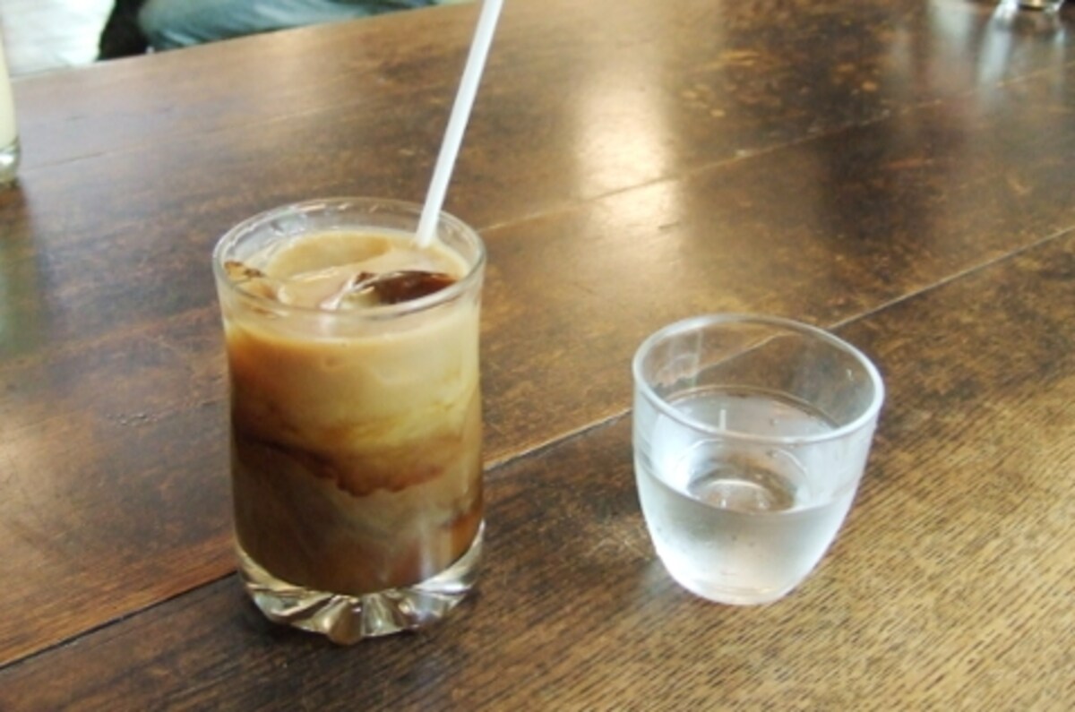 フランス風喫茶店「進々堂」